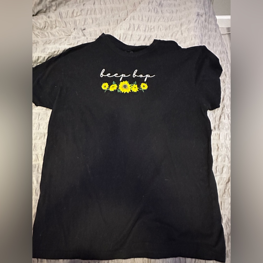 Adeleine Morin beep bop black sunflower T-shirt, no longer available, super soft